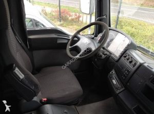 INTERIEUR TABLEAU DE BORD.jpg